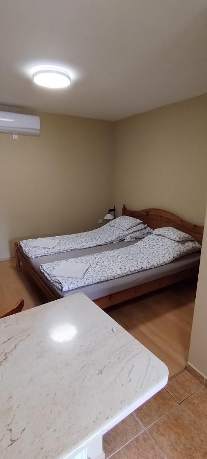 Rozsakert Apartmanhaz Hotel Hajdúszoboszló Buitenkant foto