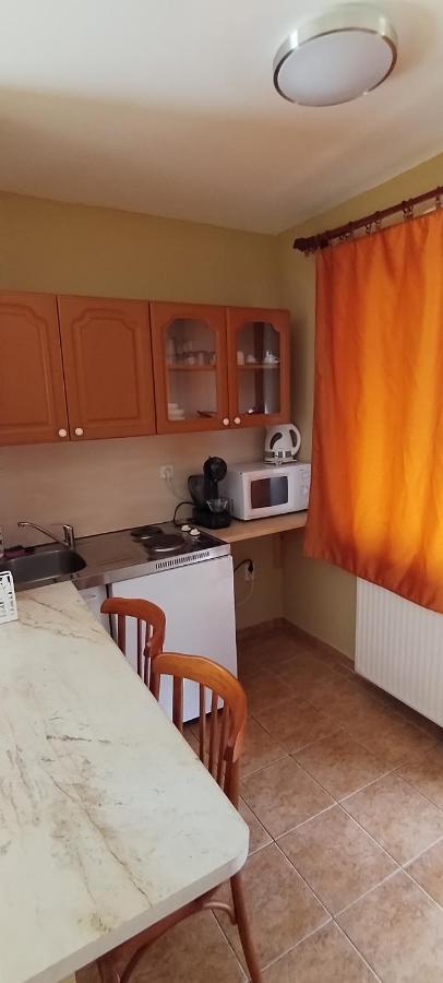 Rozsakert Apartmanhaz Hotel Hajdúszoboszló Buitenkant foto