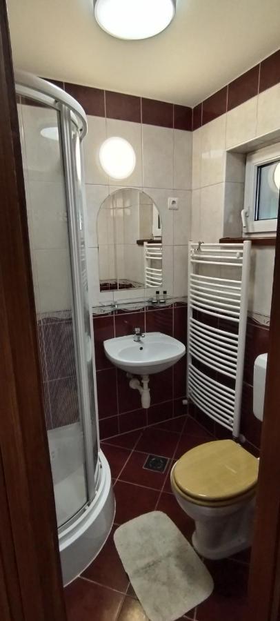 Rozsakert Apartmanhaz Hotel Hajdúszoboszló Buitenkant foto