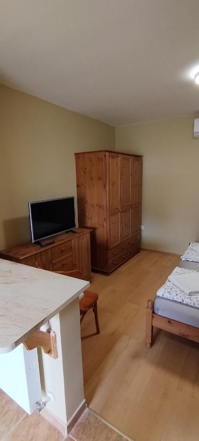 Rozsakert Apartmanhaz Hotel Hajdúszoboszló Buitenkant foto