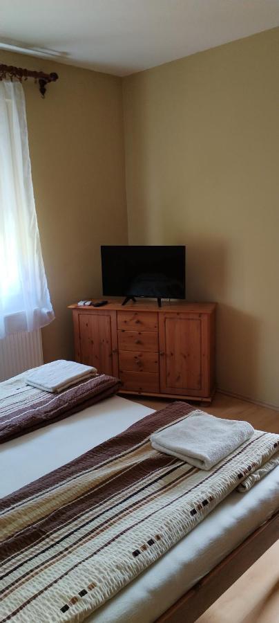 Rozsakert Apartmanhaz Hotel Hajdúszoboszló Buitenkant foto