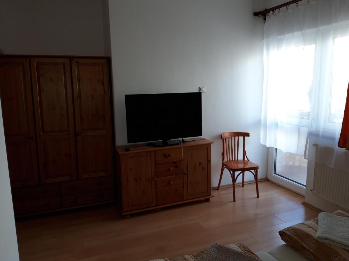 Rozsakert Apartmanhaz Hotel Hajdúszoboszló Buitenkant foto